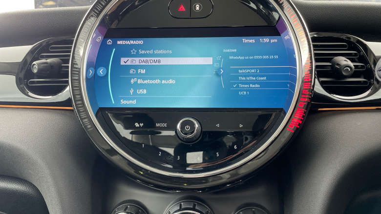 MINI Hatchback 1.5 Cooper Classic 3dr Auto Petrol Hatchback